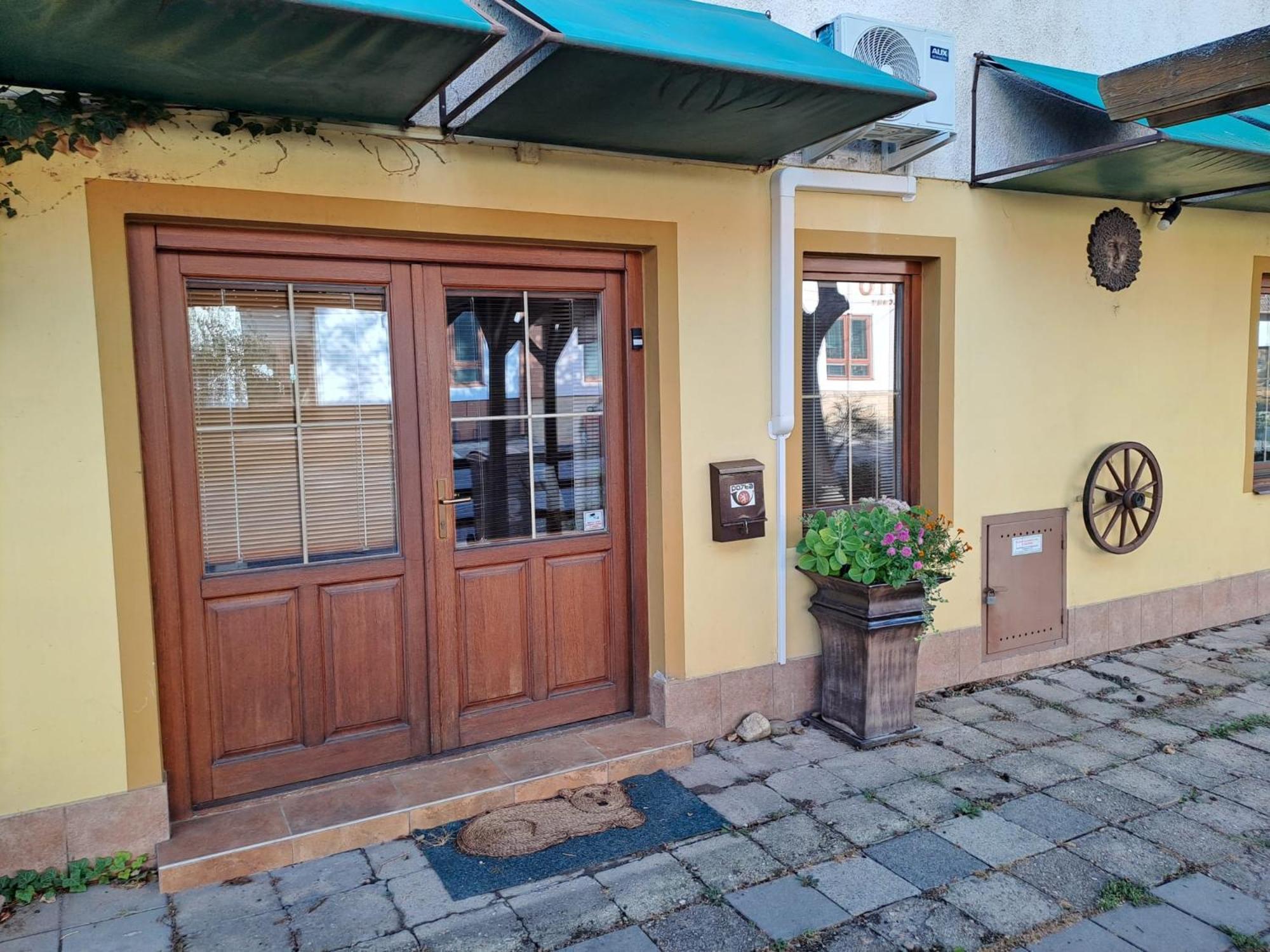 Apartman Romana Postorna Екстер'єр фото